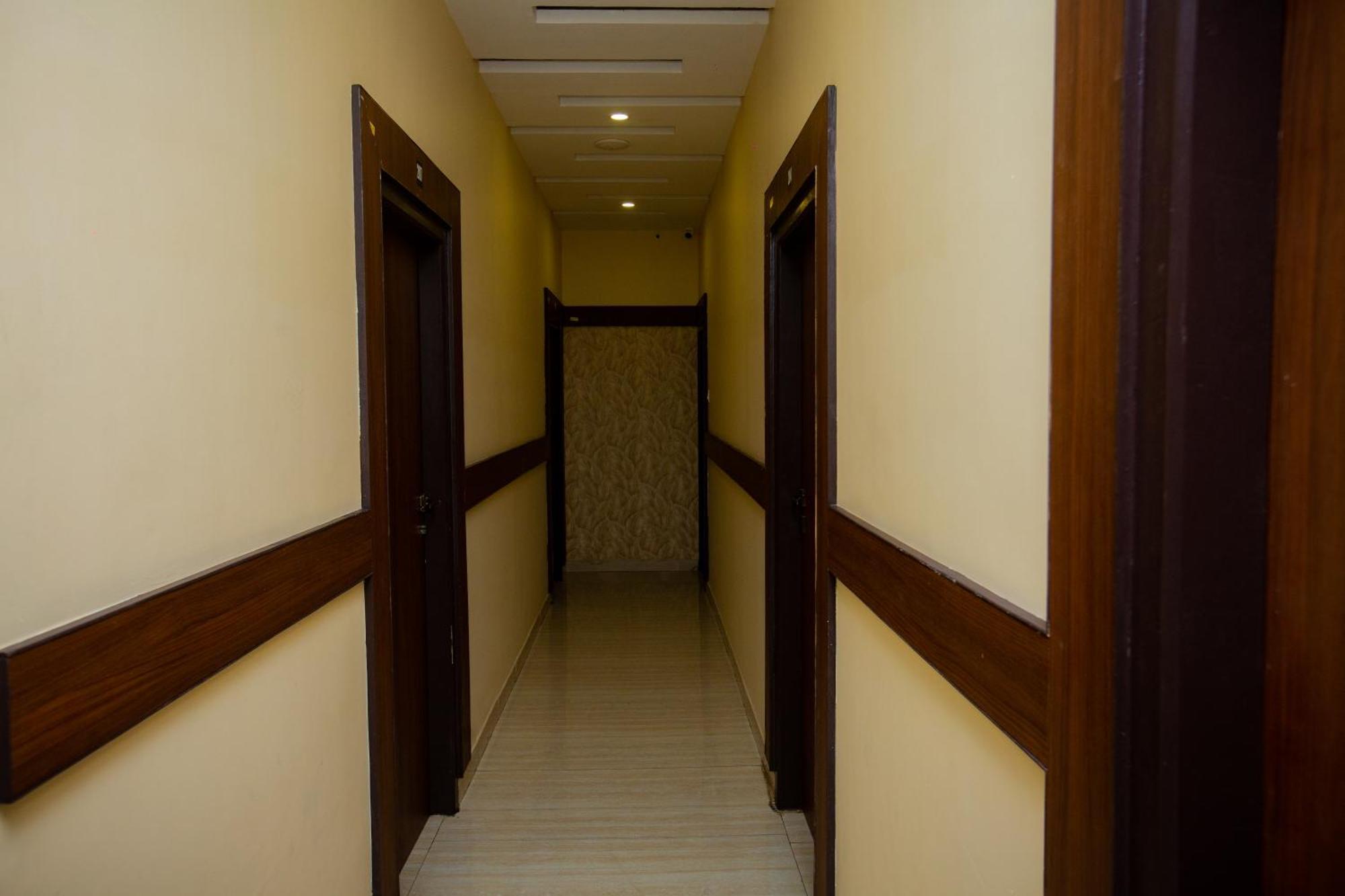 The Park Avenue Hotel - Business Class Hotel Near Central Railway Station Chennai Periyamet Dış mekan fotoğraf