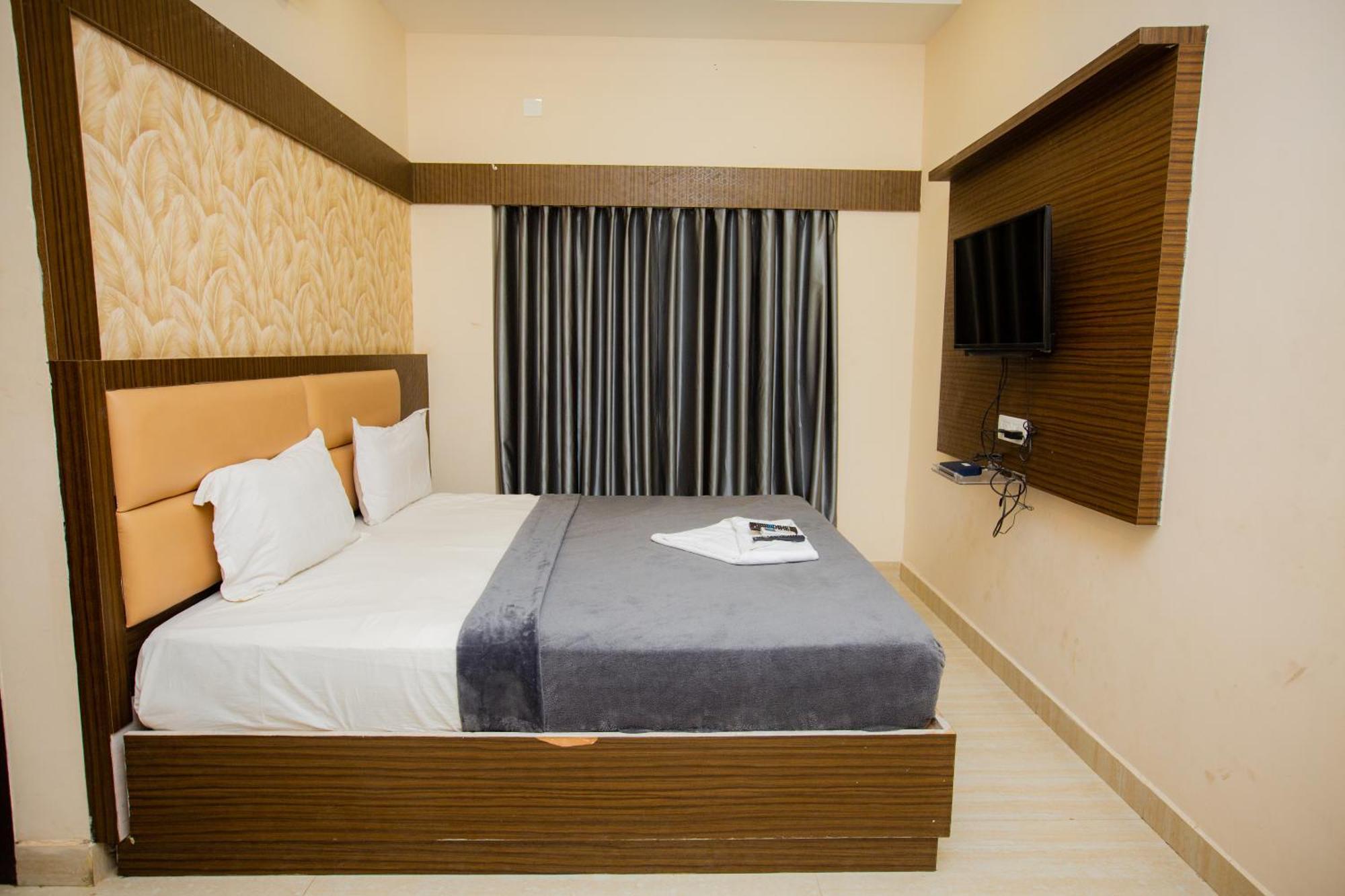 The Park Avenue Hotel - Business Class Hotel Near Central Railway Station Chennai Periyamet Dış mekan fotoğraf