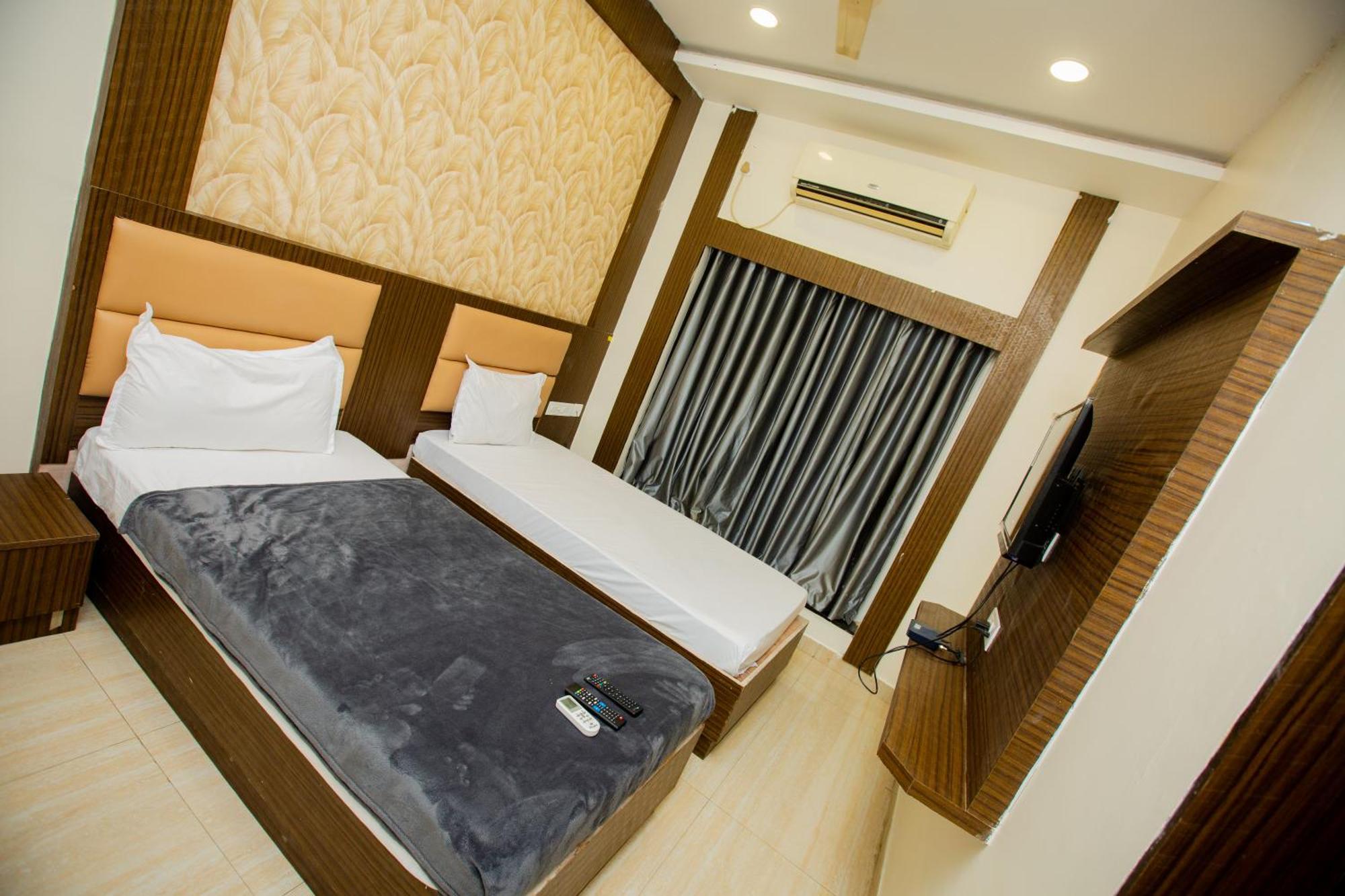 The Park Avenue Hotel - Business Class Hotel Near Central Railway Station Chennai Periyamet Dış mekan fotoğraf