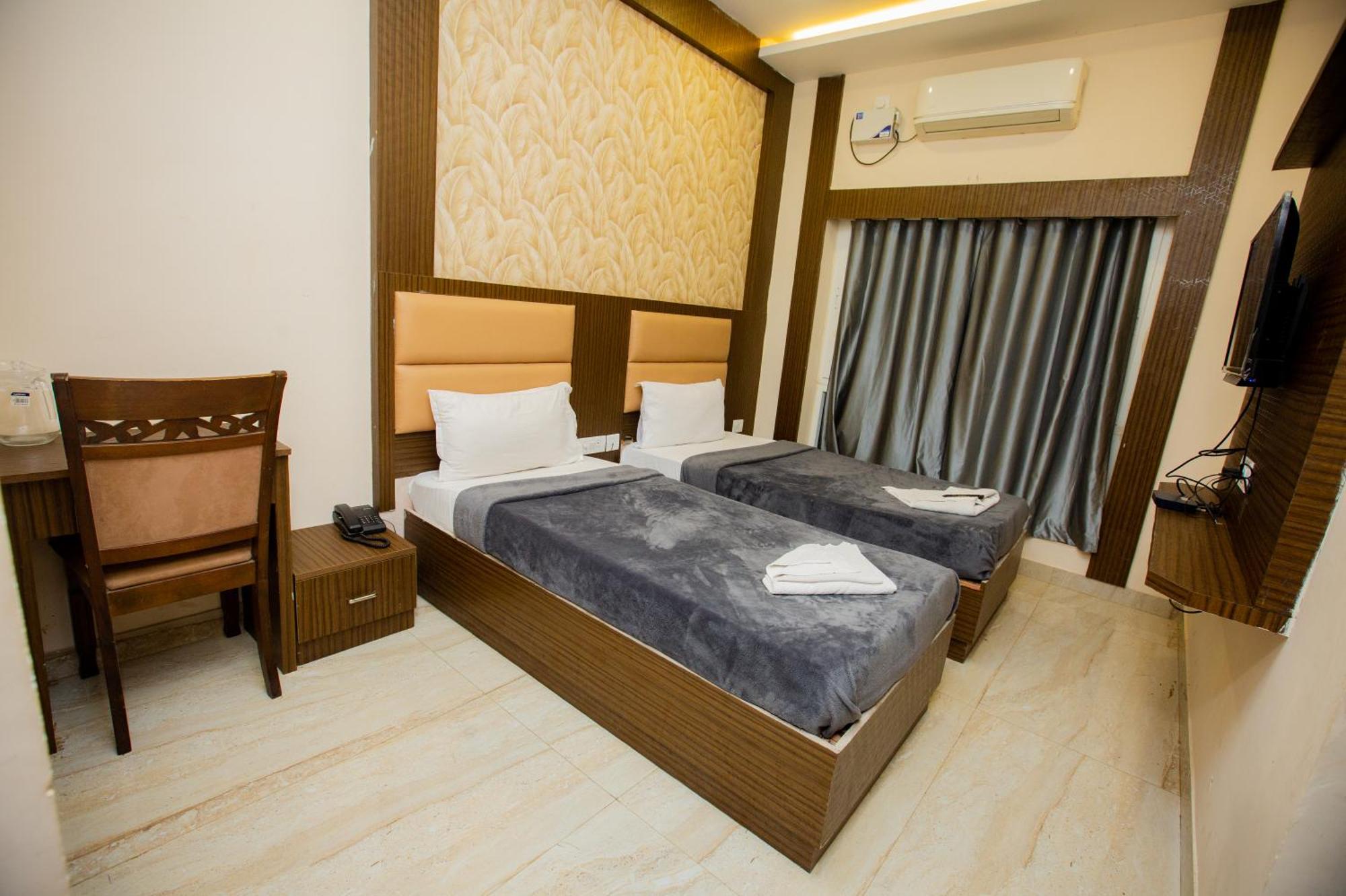 The Park Avenue Hotel - Business Class Hotel Near Central Railway Station Chennai Periyamet Dış mekan fotoğraf