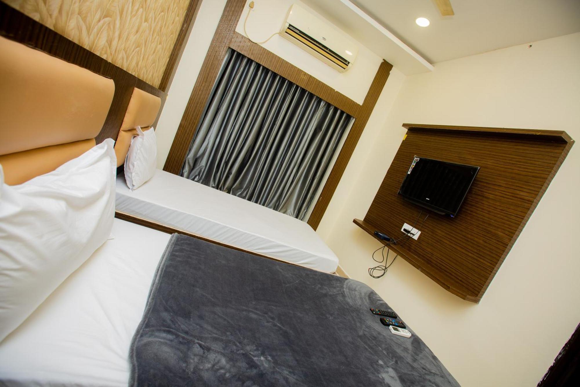 The Park Avenue Hotel - Business Class Hotel Near Central Railway Station Chennai Periyamet Dış mekan fotoğraf